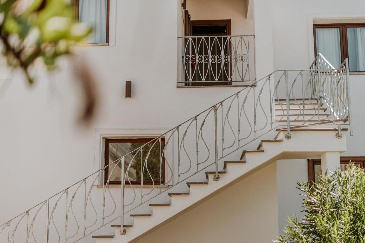 Resort Fior Di Sardegna Посада Экстерьер фото
