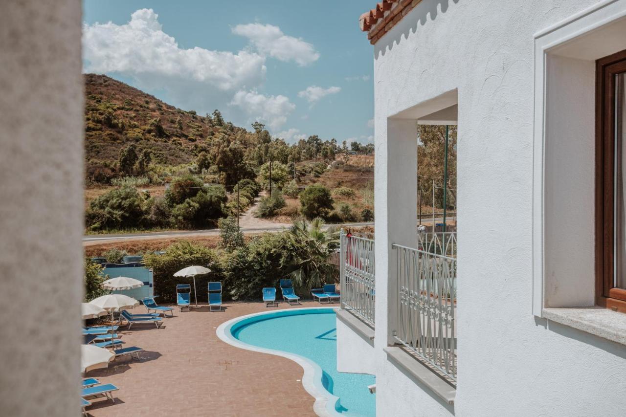 Resort Fior Di Sardegna Посада Экстерьер фото